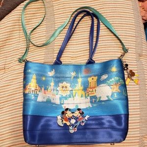 EUC Disney Harvey's MSL